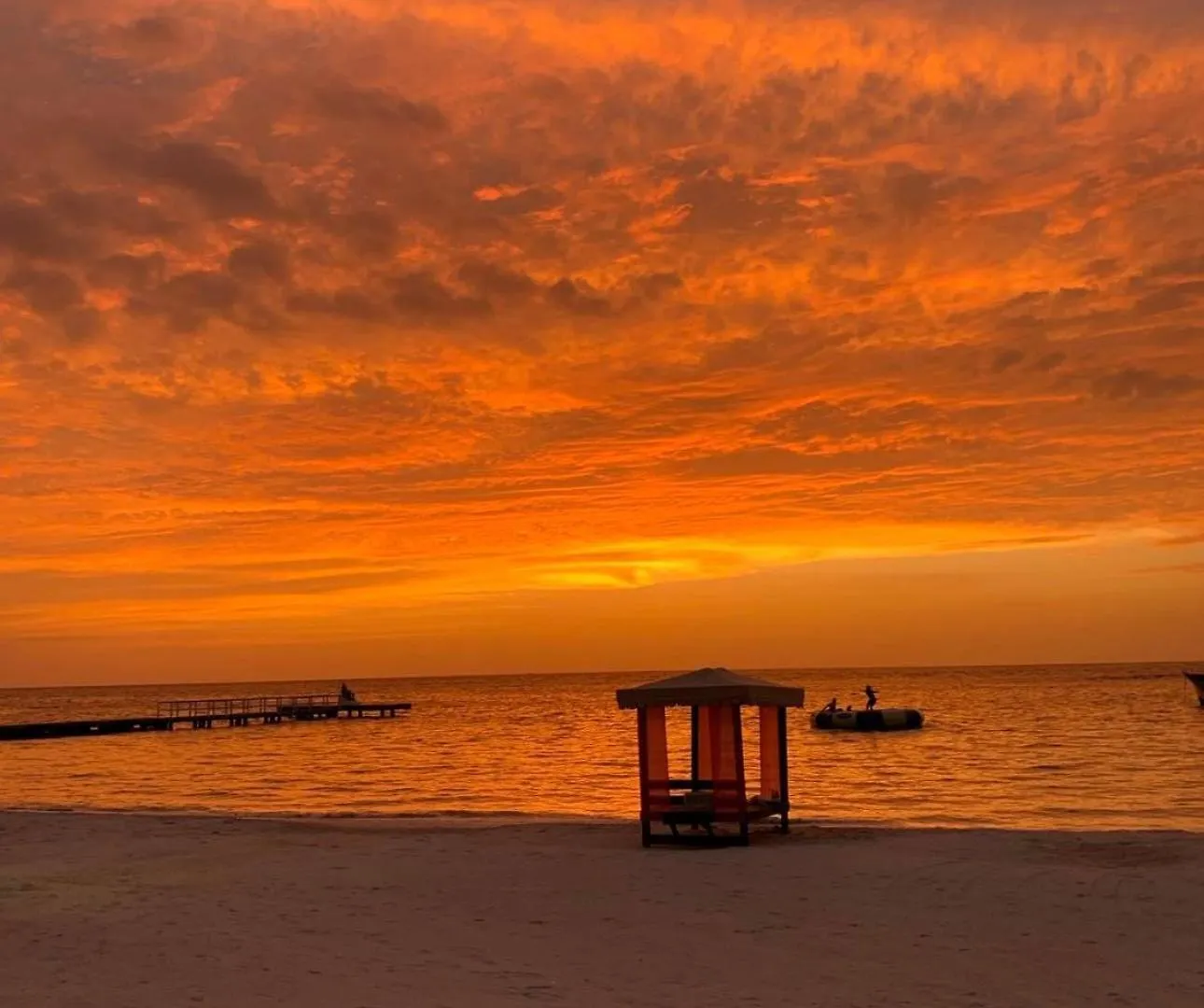 Hospitality Expert Bts 5 - Pool Beach & Bar Montego Bay Penzion