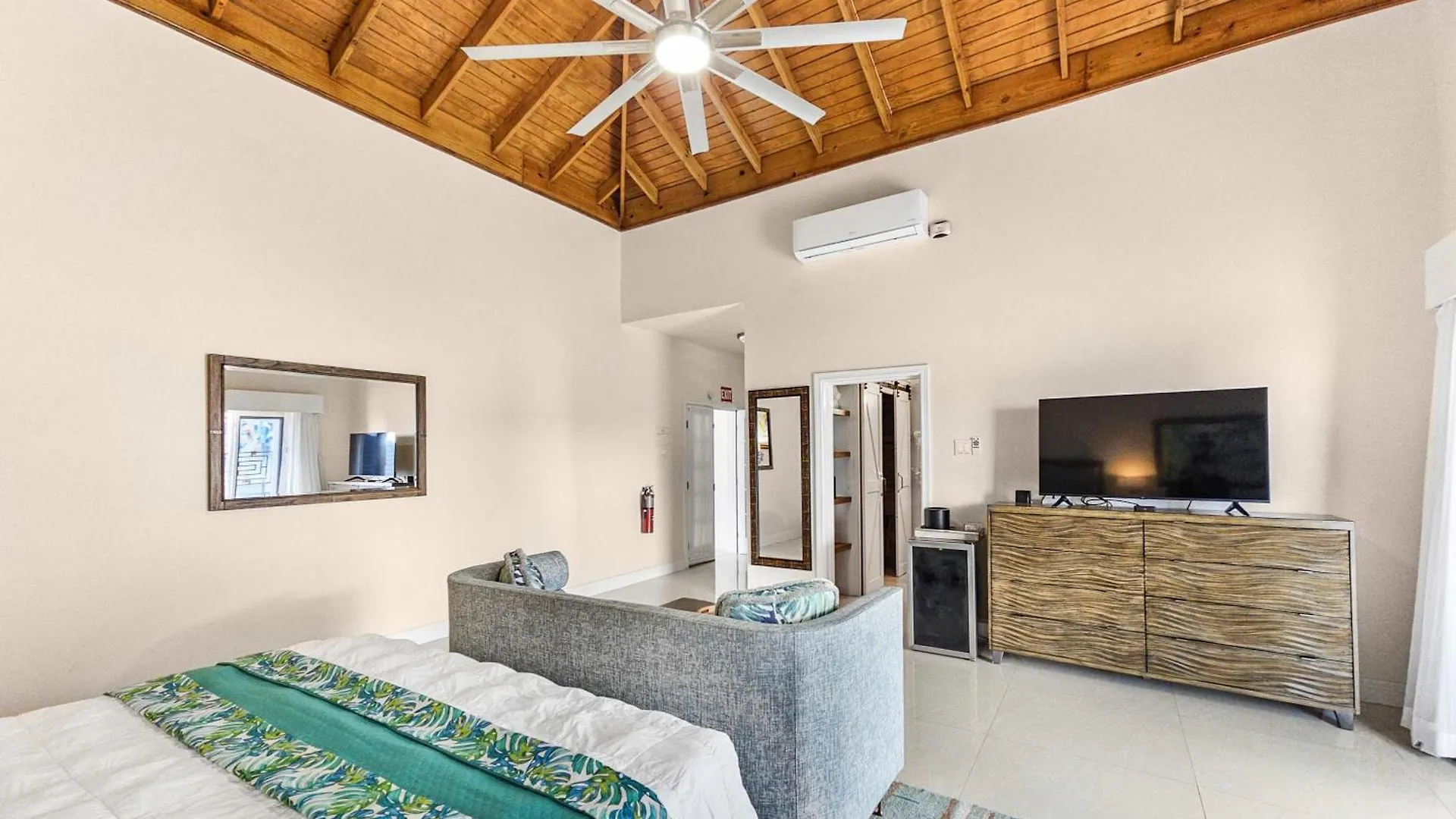 Penzion Hospitality Expert Bts 5 - Pool Beach & Bar Montego Bay