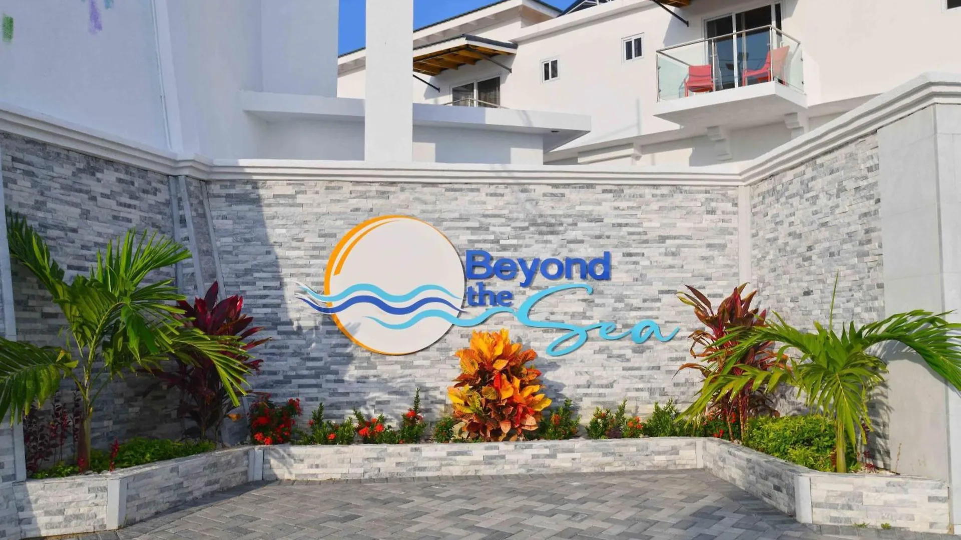 Hospitality Expert Bts 5 - Pool Beach & Bar Montego Bay