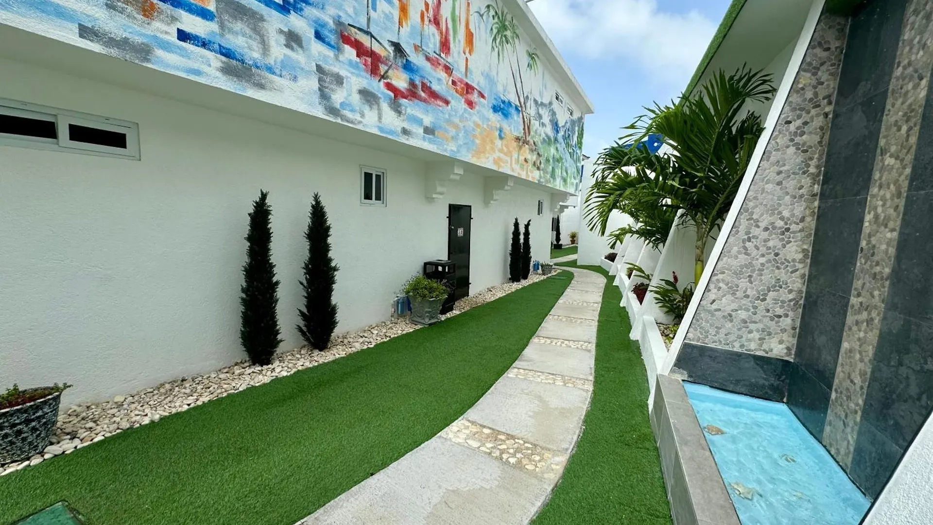 Hospitality Expert Bts 5 - Pool Beach & Bar Montego Bay 0*,