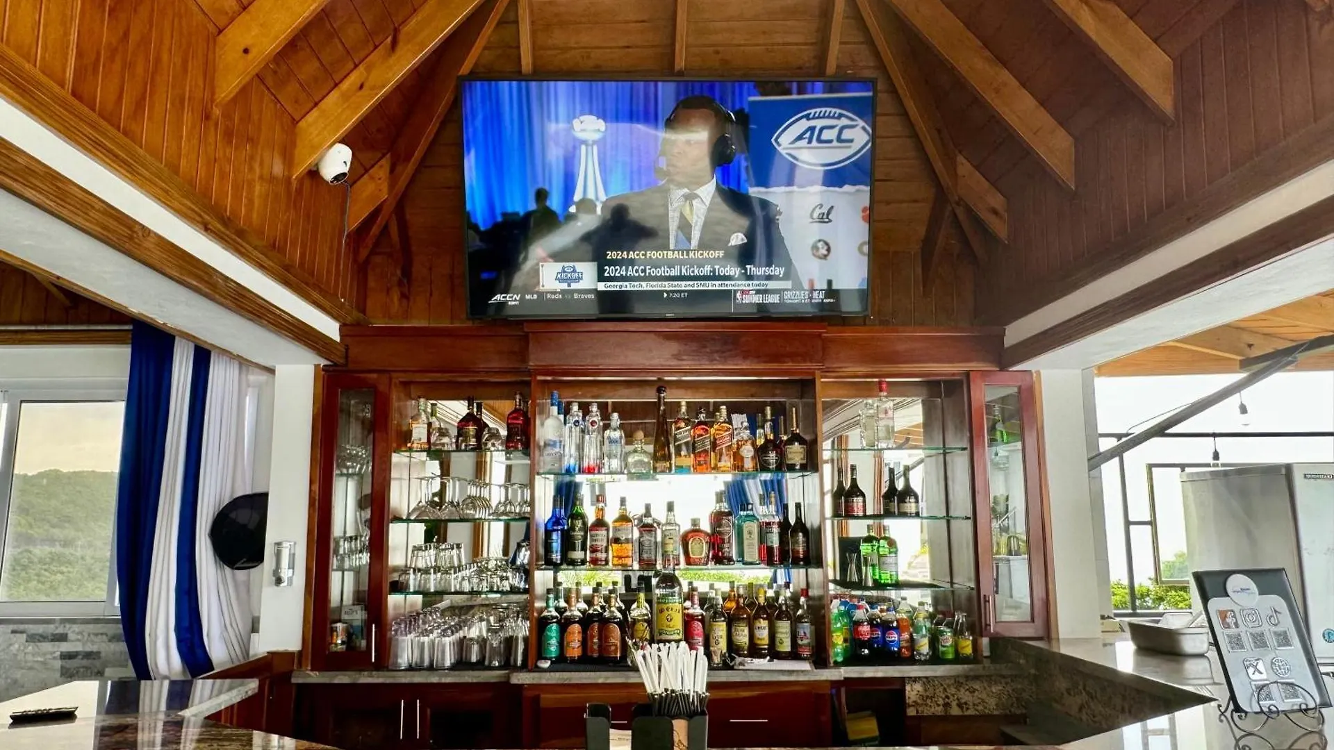 Hospitality Expert Bts 5 - Pool Beach & Bar Montego Bay Värdshus